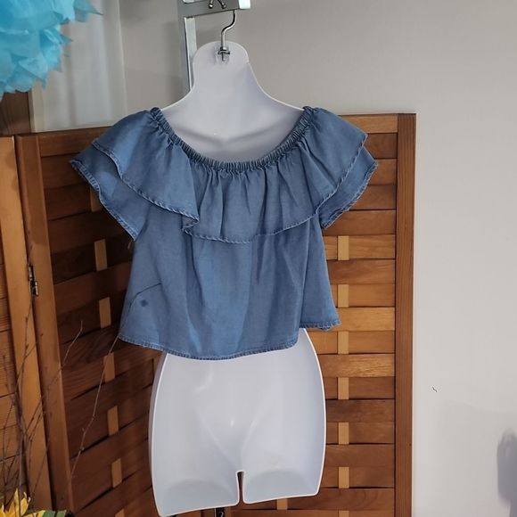 Denim off the shoulder crop top - Picture 5 of 9